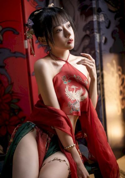 女女成为闺蜜的脚奴_HD在线视频观看