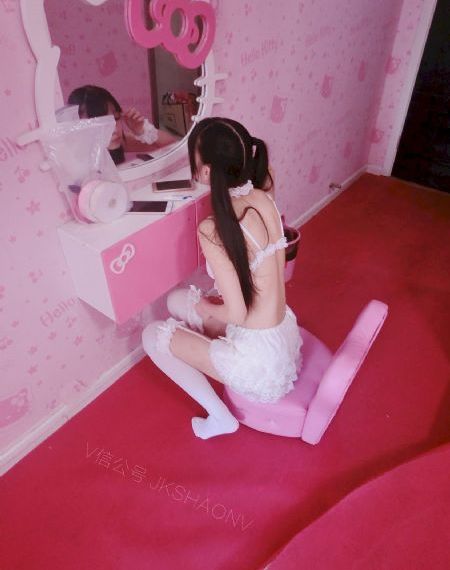 美丽的小蜜桃完整版_超清免费在线播放