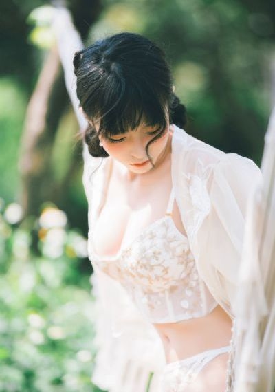 伦理婚前精油按摩_4K在线播放观看