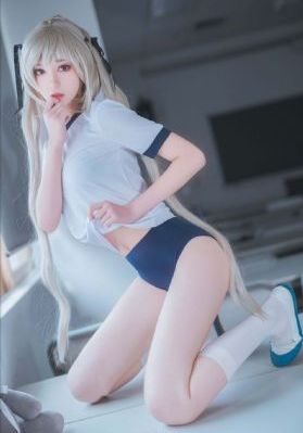 水蜜桃涩涩_BD英语全集免费观看
